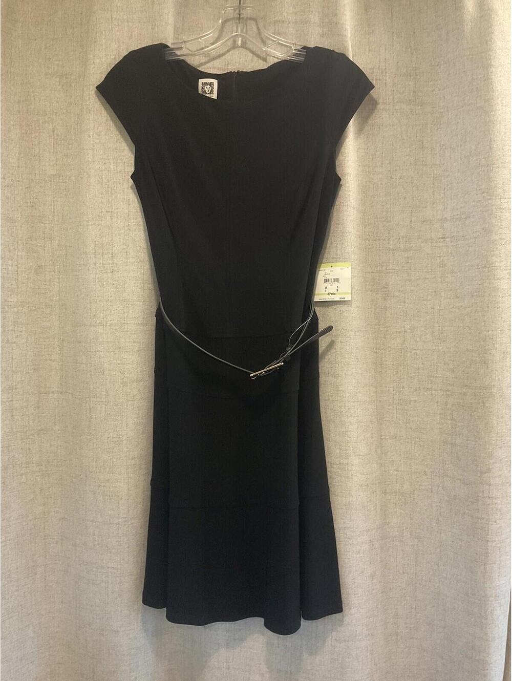 NWT ANNE KLEIN Womens Black Short Sleeve Dress W/belt Size 4P Originally $124.00
